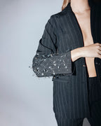 Blazer Chiara alfinetes de risca de giz — Another Label (foto 2)